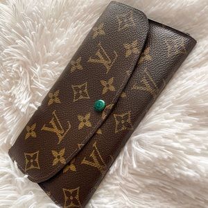 LOUIS VUITTON Monogram Canvas Green Emilie Wallet
